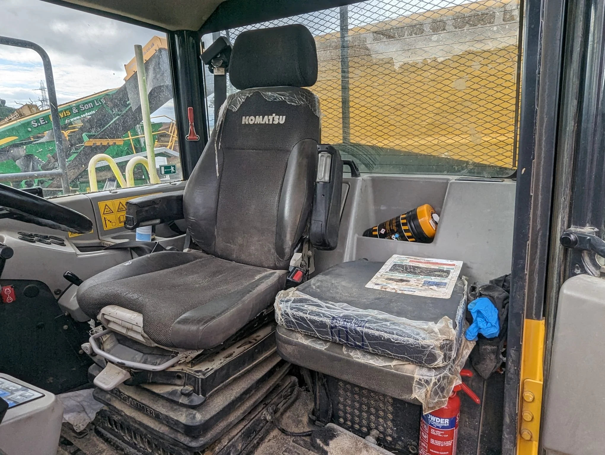 HM300-3 *SOLD* — MC Machinery