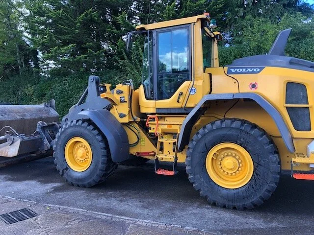 2017 VOLVO L90H * SOLD*