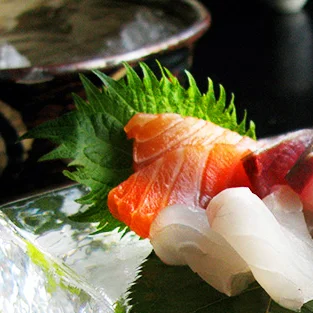 <p><strong>ICE WARES</strong><i>View</i></p>