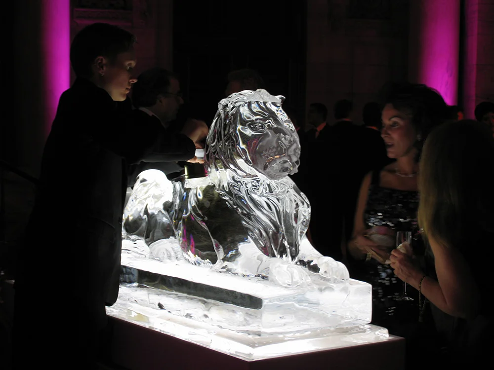 Lion Sculpture as Caviar Chiller Presentation
