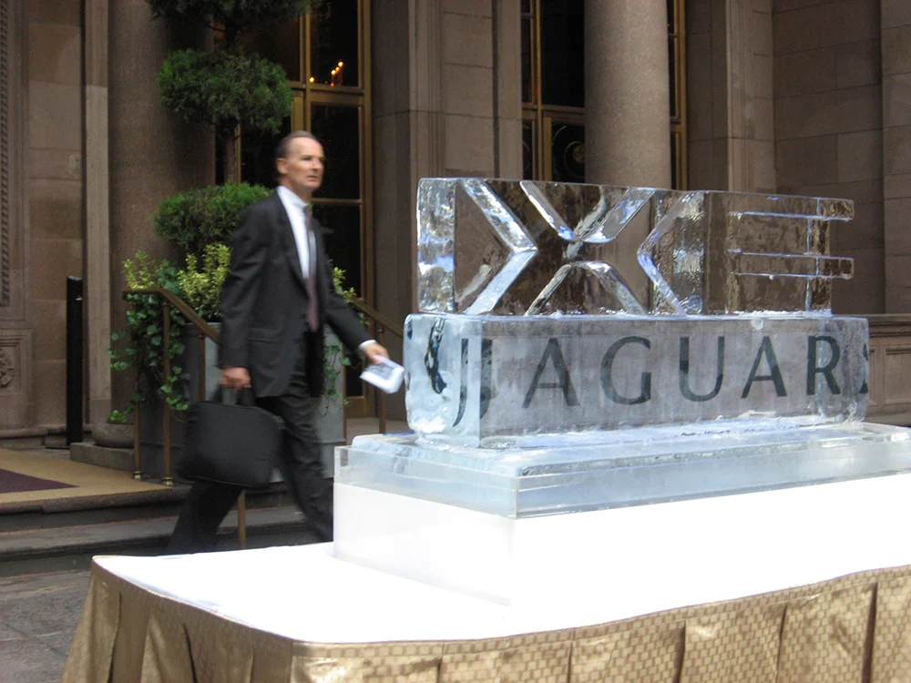 Custom Logo Ice Tableau (Jaguar)