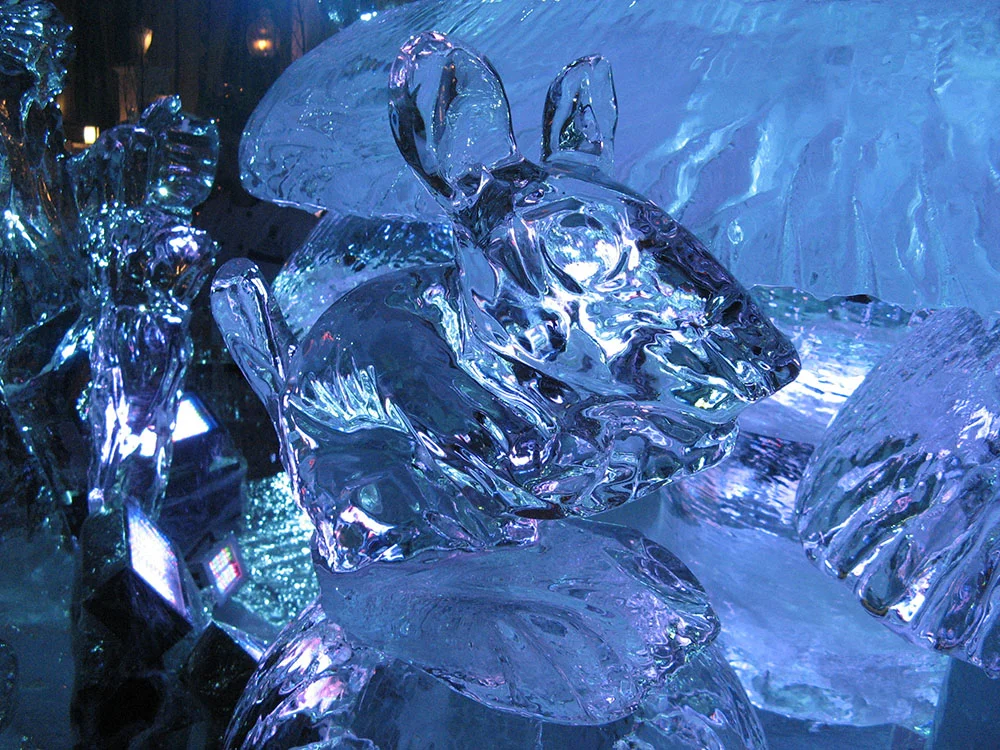 Mouse Ice Sculpture (Alice in Wonderland)