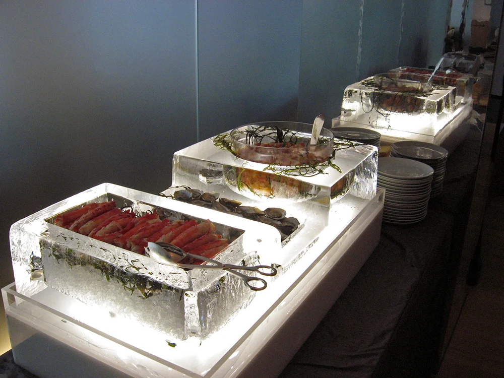 Raw Bar Display