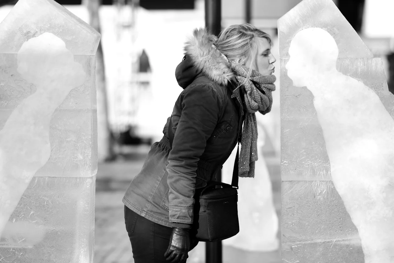 Kiss Installation