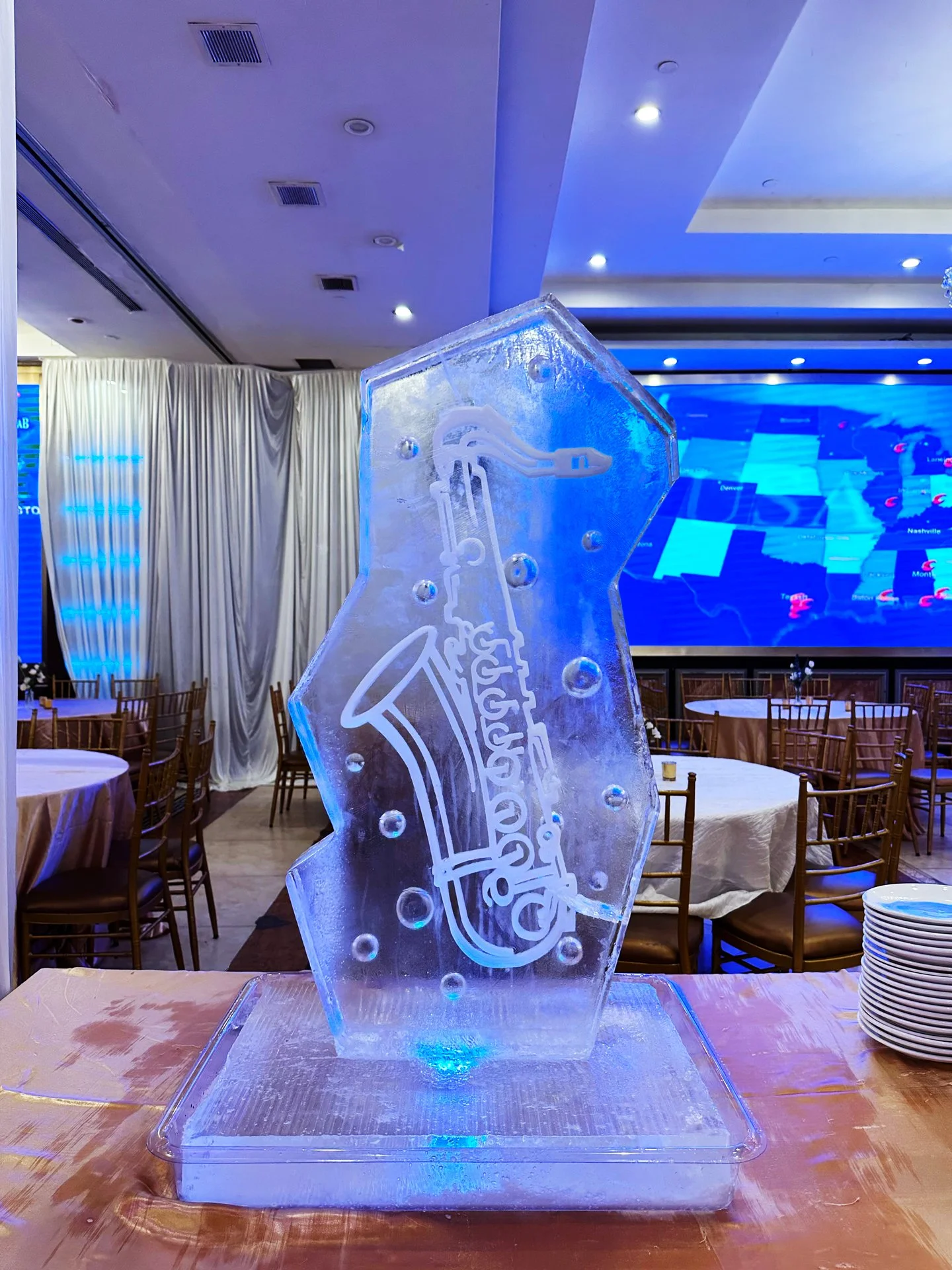 230317-tabletop-replicas-instrument-saxophone.jpg