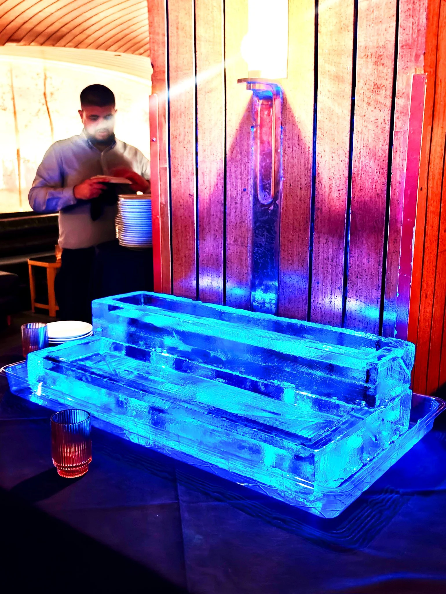 072826-step-tier-rawbar.jpg