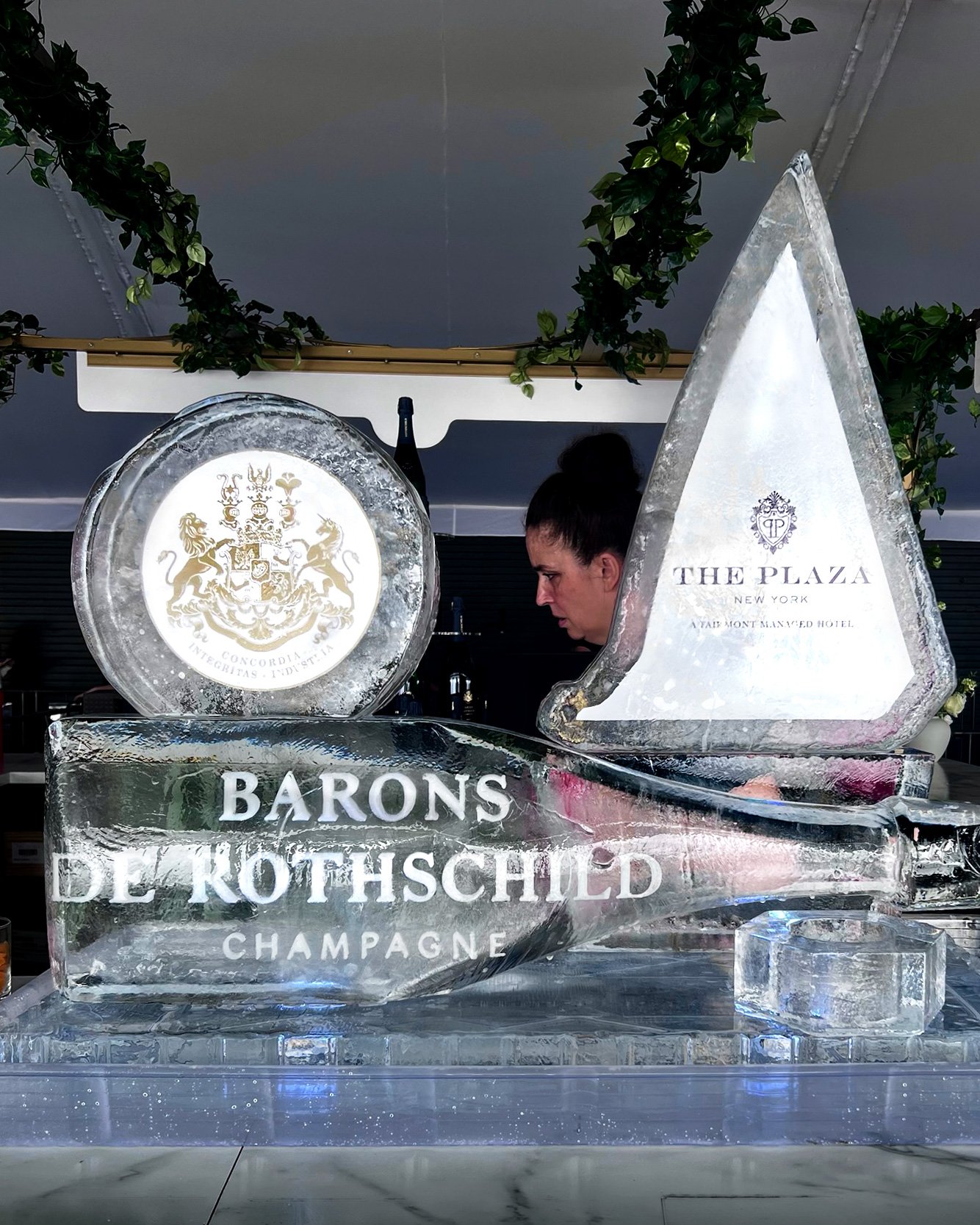 060725-yacht-shape-logos-barons-Rothschild.jpg