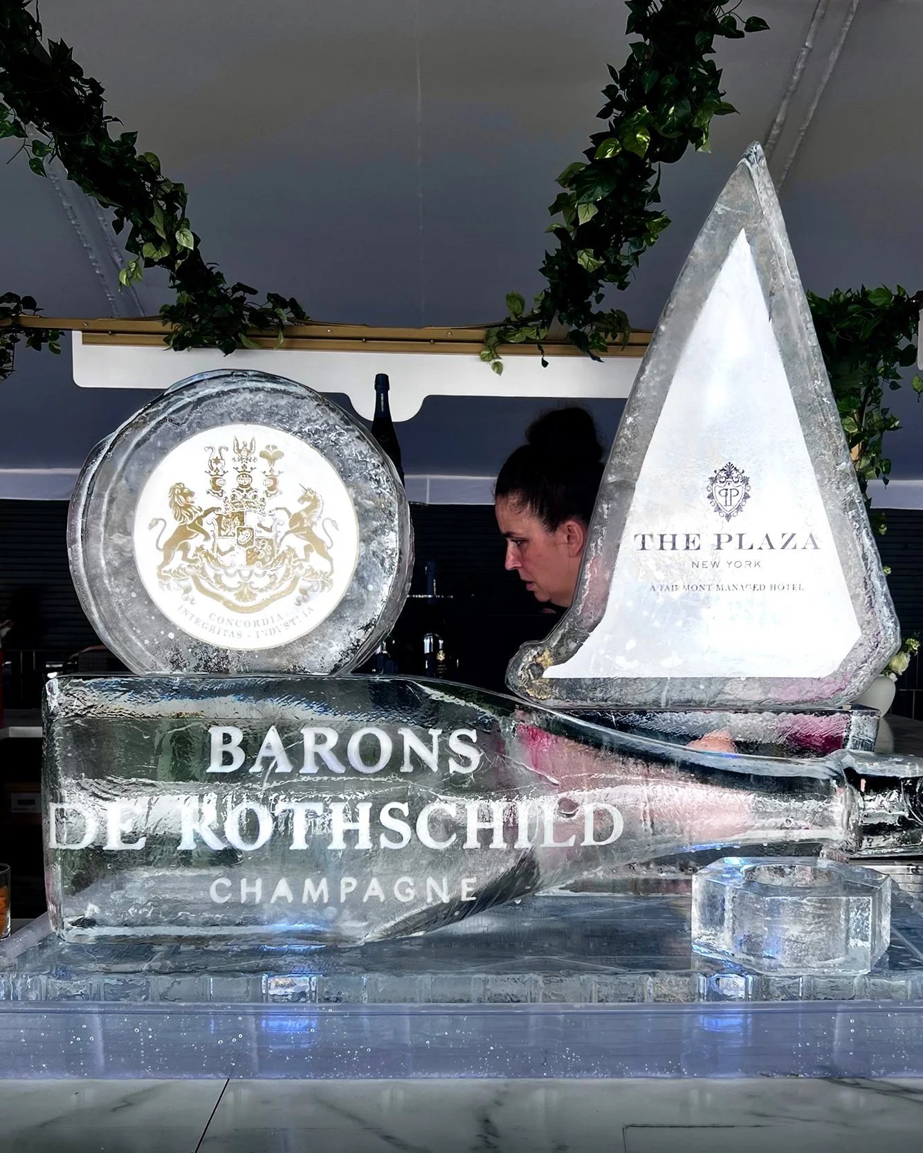 060725-yacht-shape-logos-barons-Rothschild.jpg
