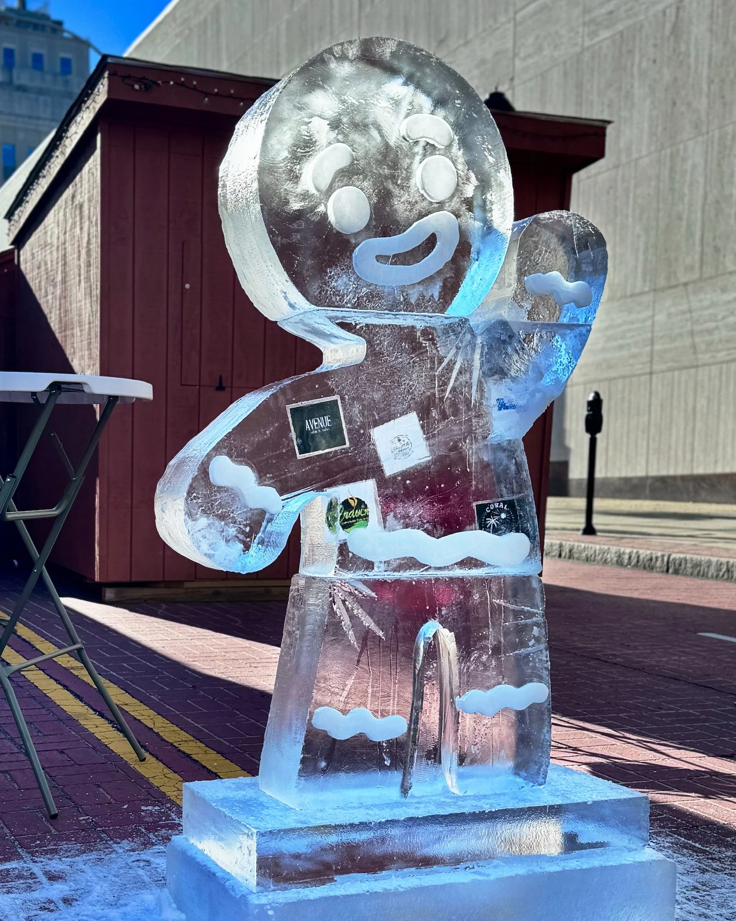 121424-gingerbread-man-75inh-holiday-market.jpg