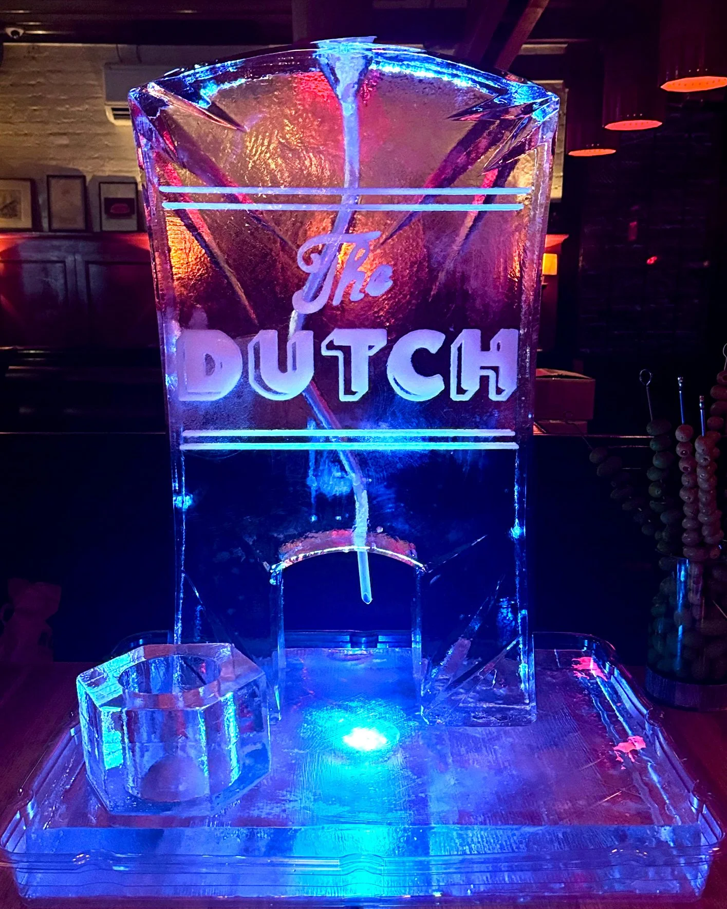 093026-plaque-luge-the-Dutch.jpg