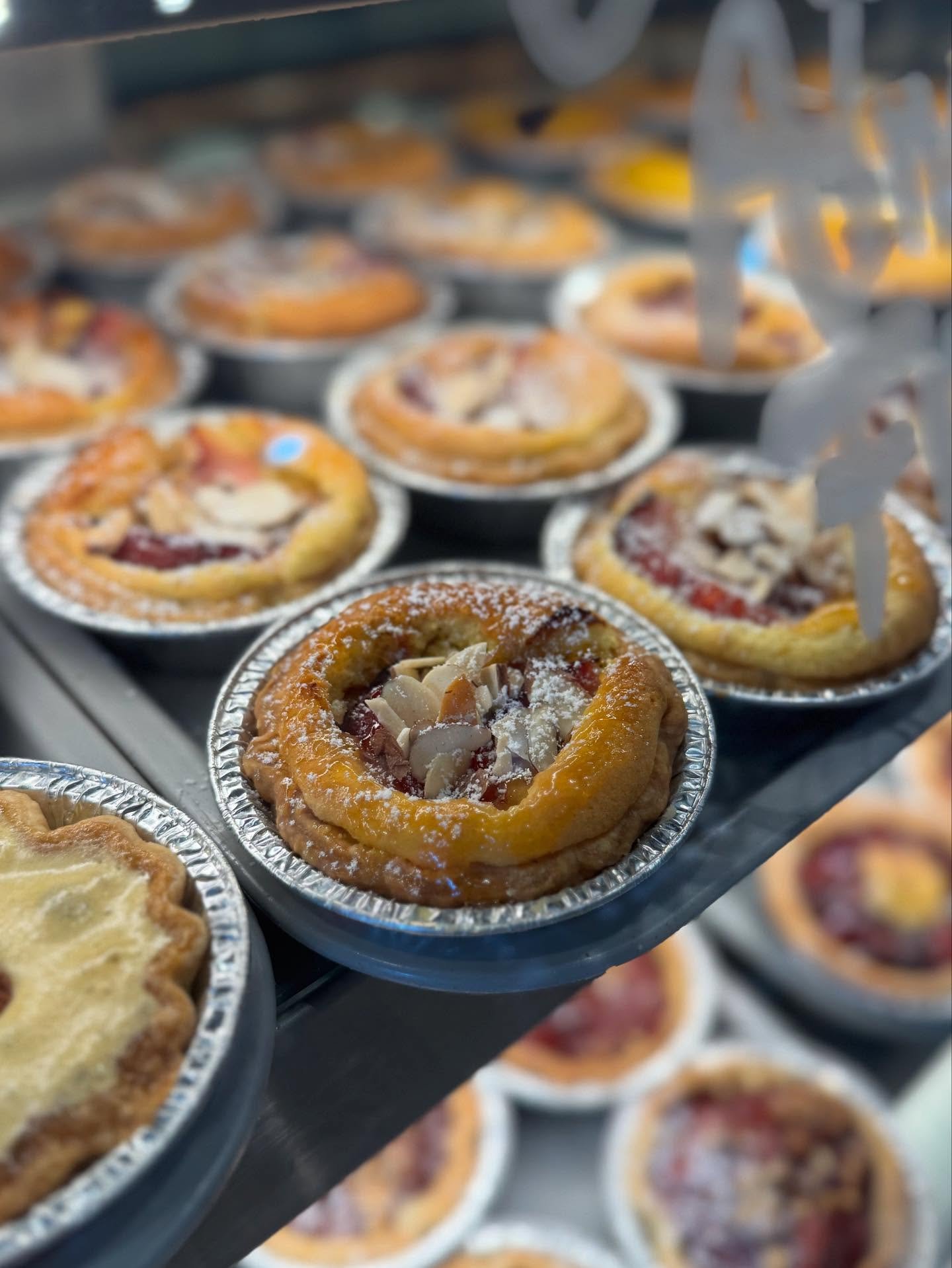 In the mood for something sweet? Stop by to see our current selection of delicious in-house made tarts including Pecan Butter Tarts, Blueberry Almond Frangipane (pictured) and Blueberry Almond Lemon varieties and more! 🥧🥧🥧🍋🍋🍋 🫐🫐🫐

Open today