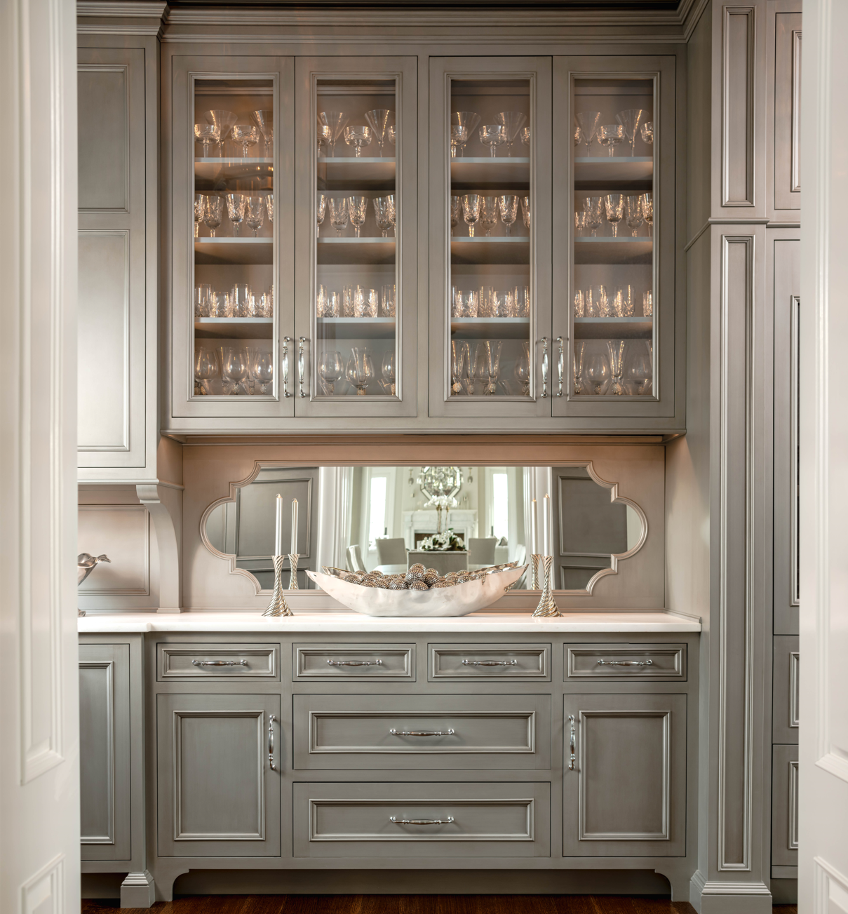 Form and Function: Custom Built-ins and Kitchens