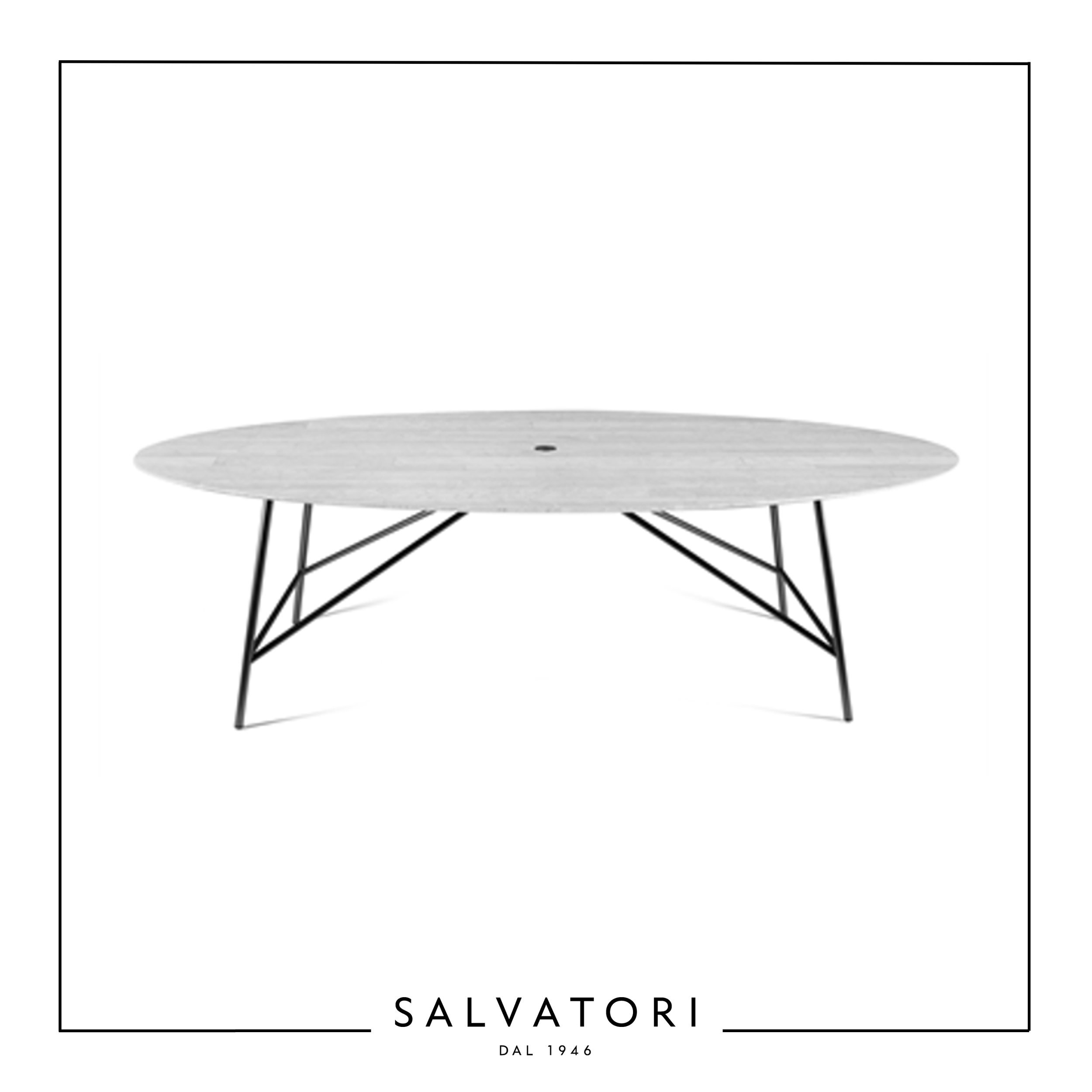 DRITTO OVAL DINING TABLE