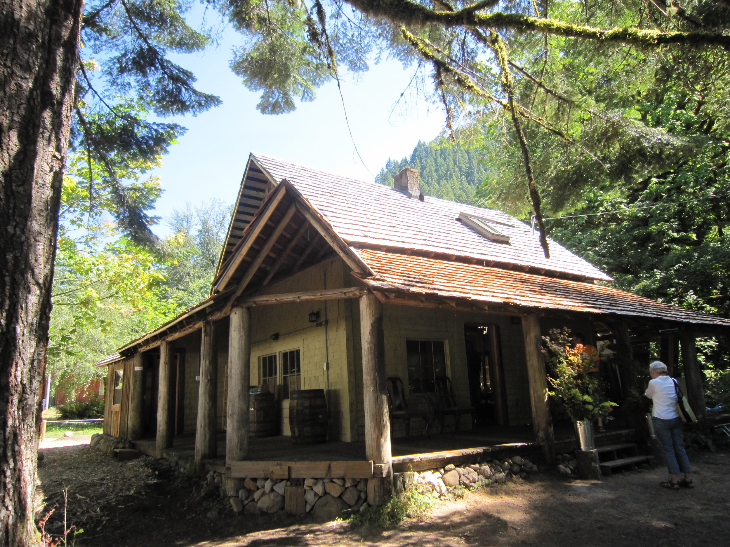zigzag-mountain-farm-cabin