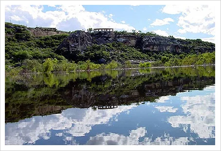 Lake Amistad Picture.jpg