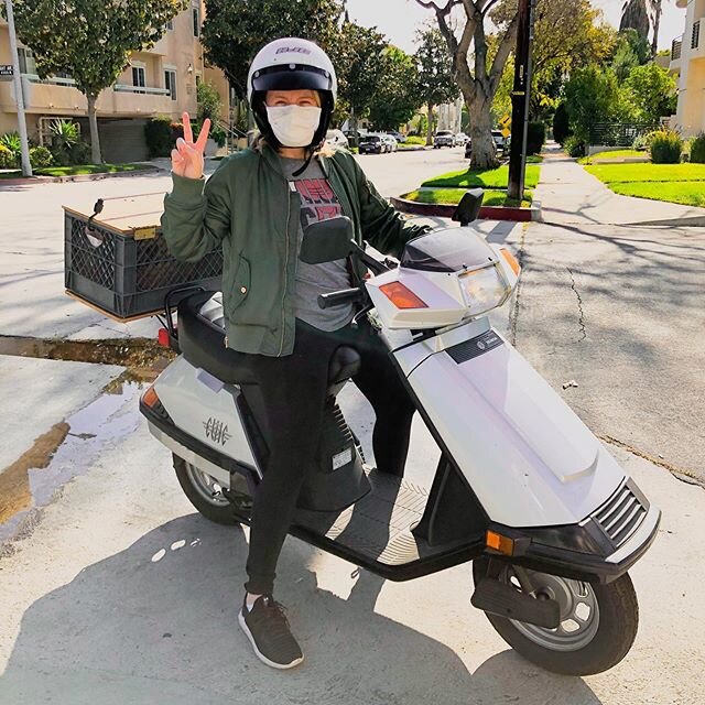 What better way to celebrate cancelling my trip to Italy this week than to do a Sunday drive on a moped in my Chicago Bulls shirt, because I can&rsquo;t wait for the #TheLastDance. ✌️
