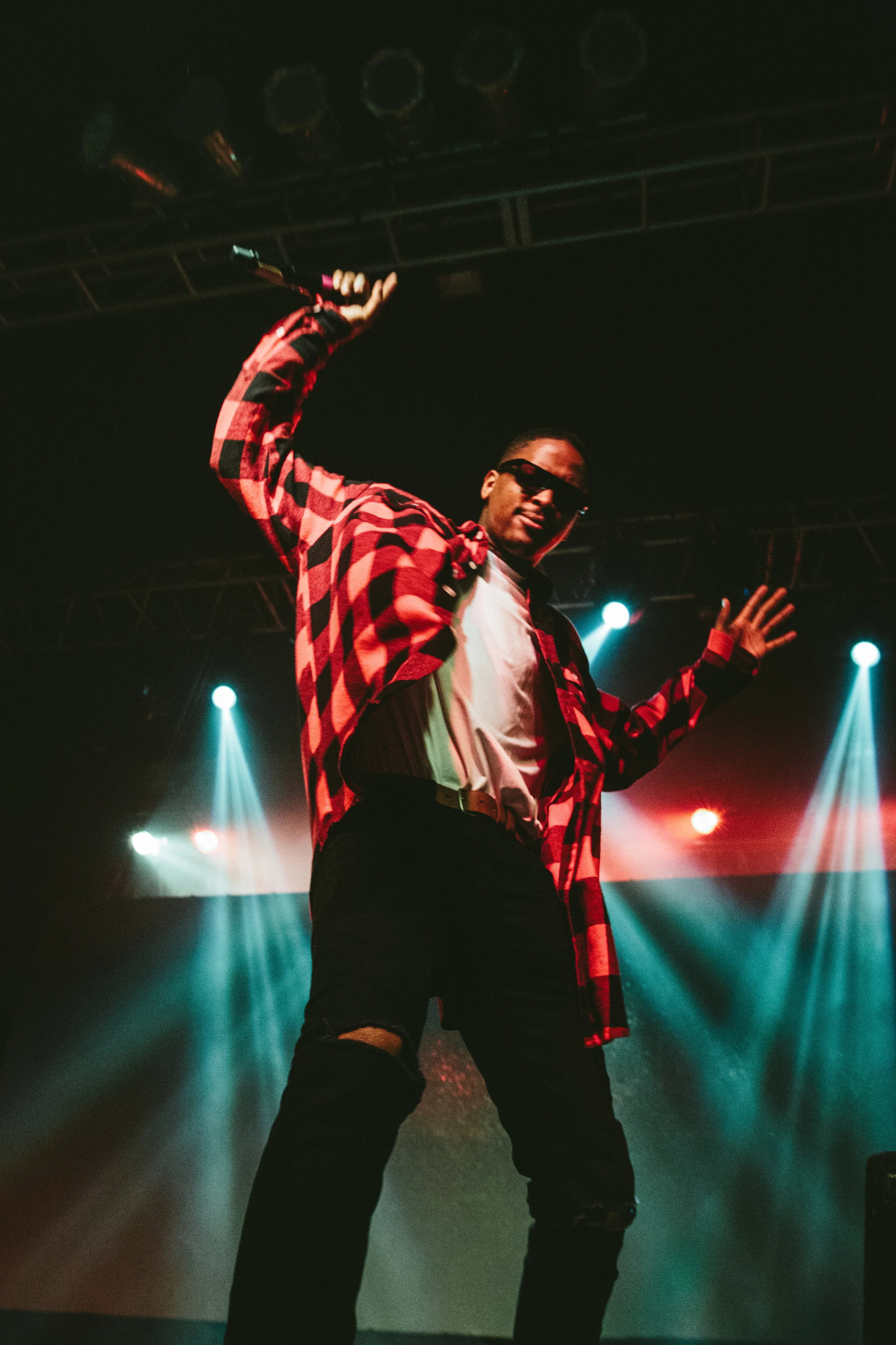 YG SWOOPED THRU