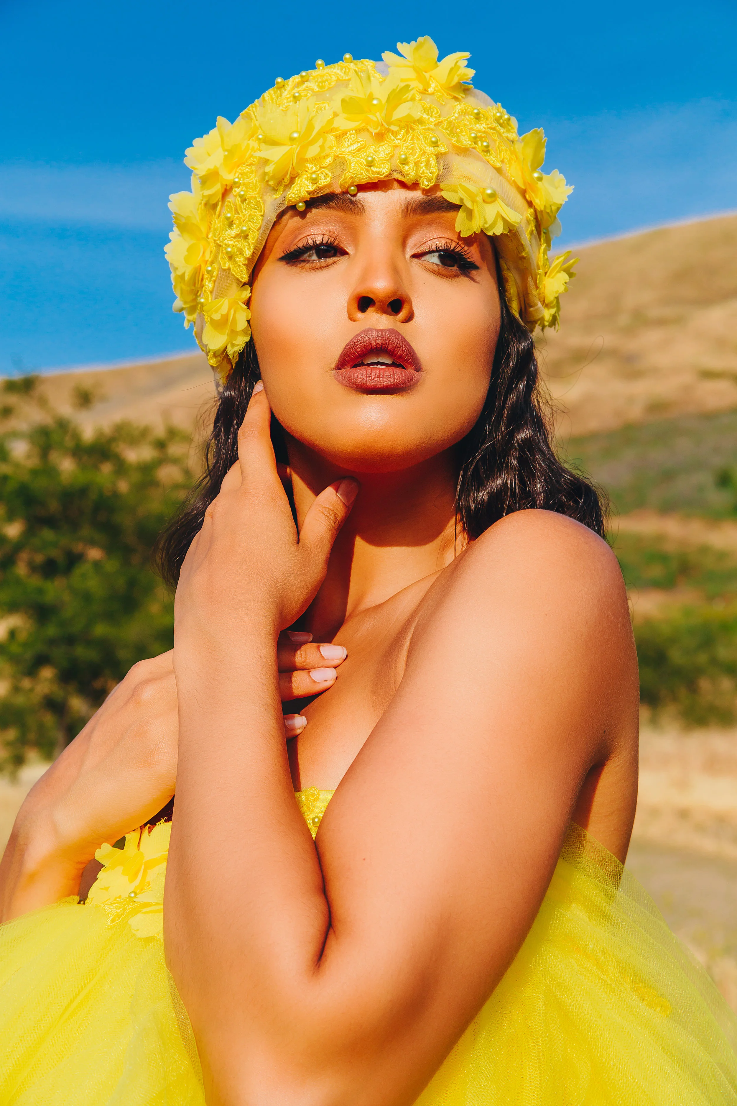 GODDESS IN YELLOW