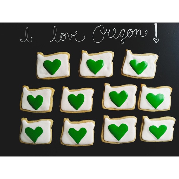 "I HEART OREGON" SUGAR COOKIES
