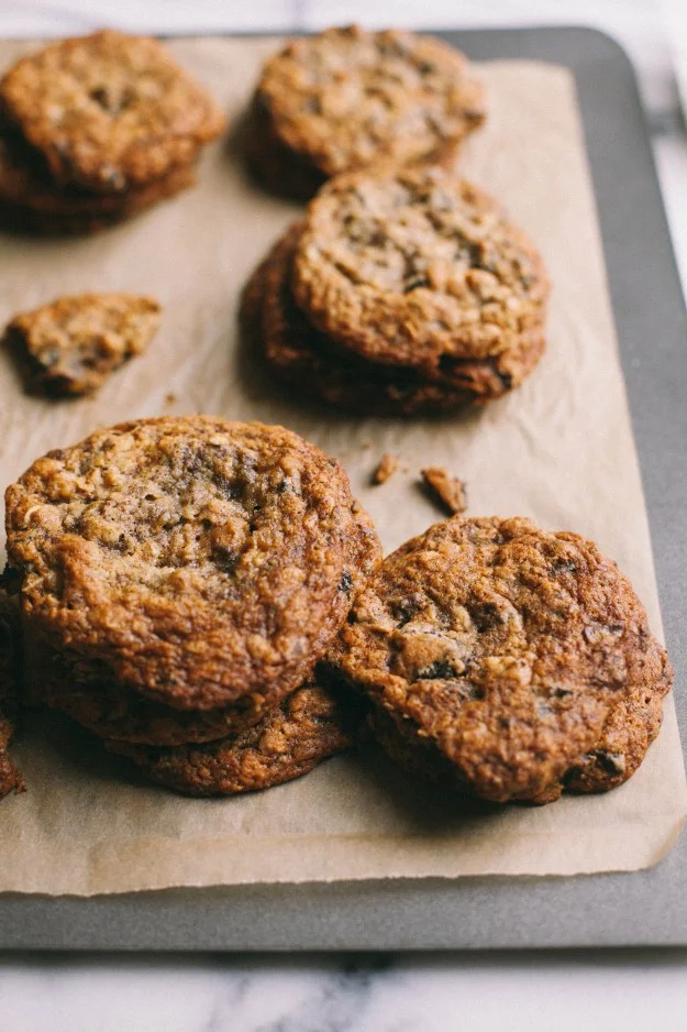 BAKING BIRD: CARDAMOM FIG CHOCOLATE COCONUT OATMEAL COOKIES