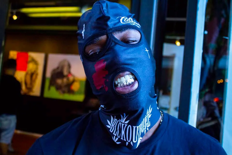 closeupmask.jpg