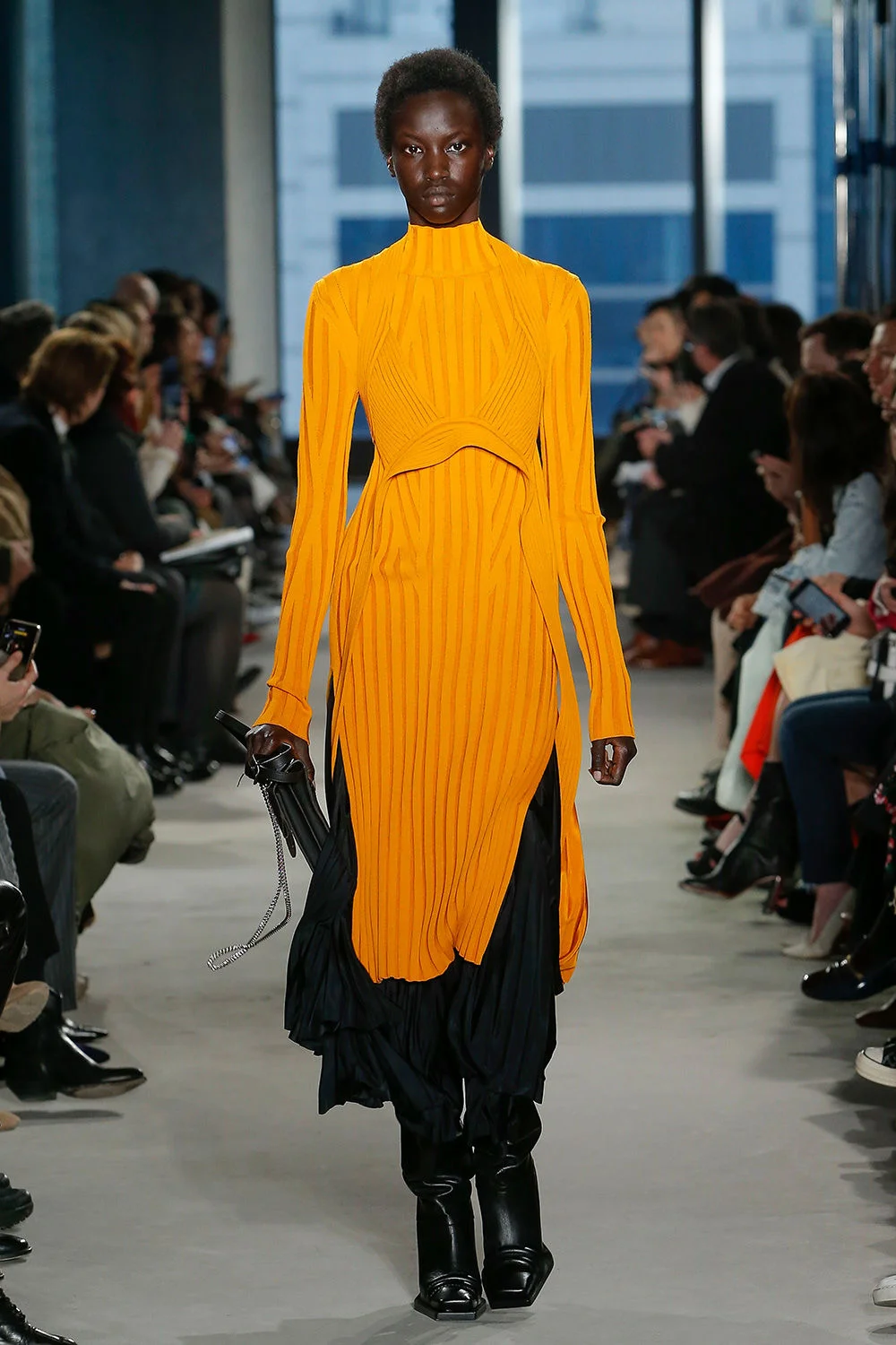 ps-fw19-runway_30.jpg