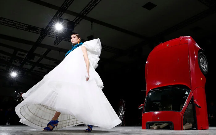 Gigi Hadid, closing out Off-White’s PFW FW2020 in February. Gigi, Bella and their mother, former super model, Yolanda, all walked in Virgil’s show.