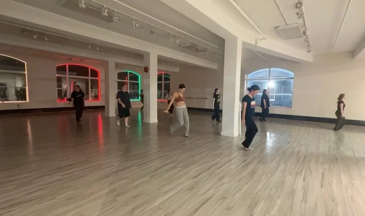 We were SO over the moon to have the amazing @lesleyy23 in the studio with us on Friday evening! 🩵🤩

Thank you so much to everyone who joined us for class! We had the most fun night- we can&rsquo;t wait to see what other fun this winter has in stor