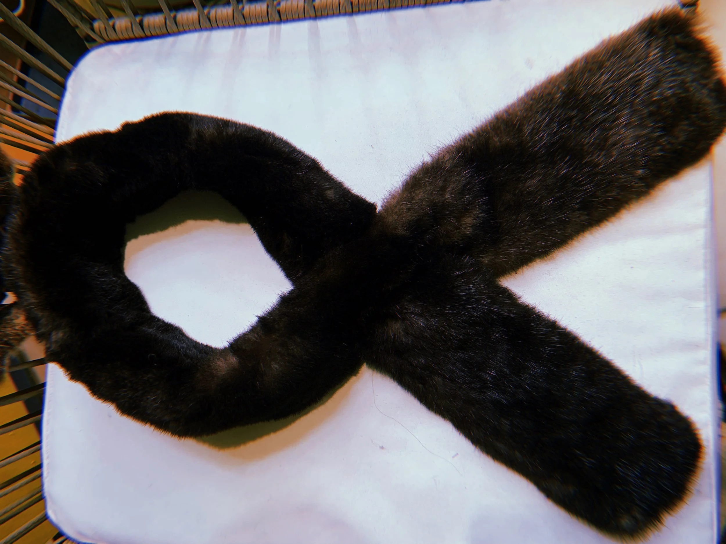 Sea otter fur keyhole scarf