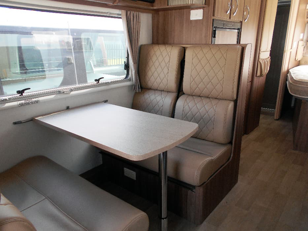 autosleepers-campervans-hire-sydney-motorhomes-australia-6berth-deluxe-mercedes-2.jpg