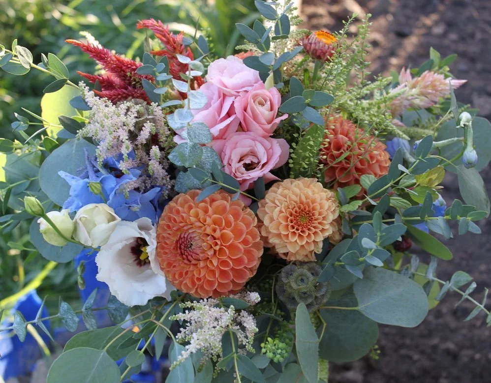 Scenes from the last 2 weddings of this season.  Once again my photographer (me) has failed miserably in her attempt to capture anything even close to a professional photo of any of the work this season. Here are a few less than ideal shots.

General