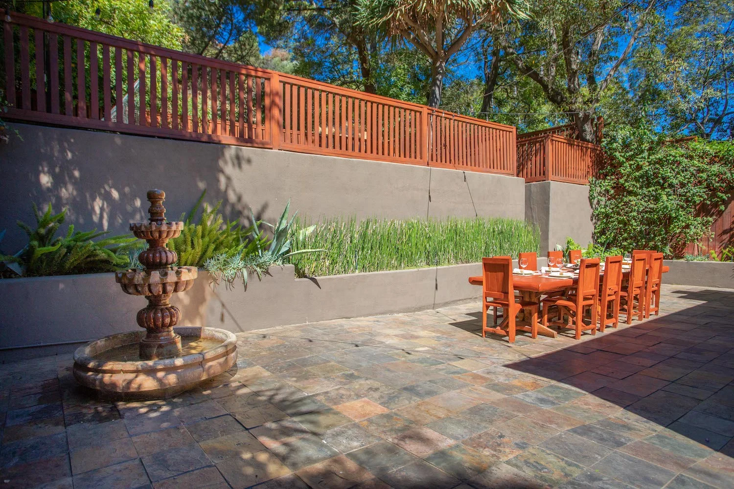 8855 Wonderland Ave - VirtuallyHereStudios.com-27.jpg