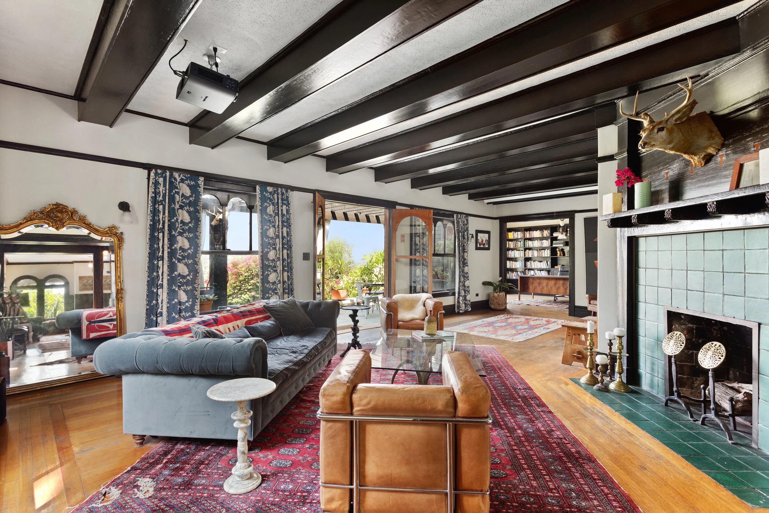 1046 W Kensington Road