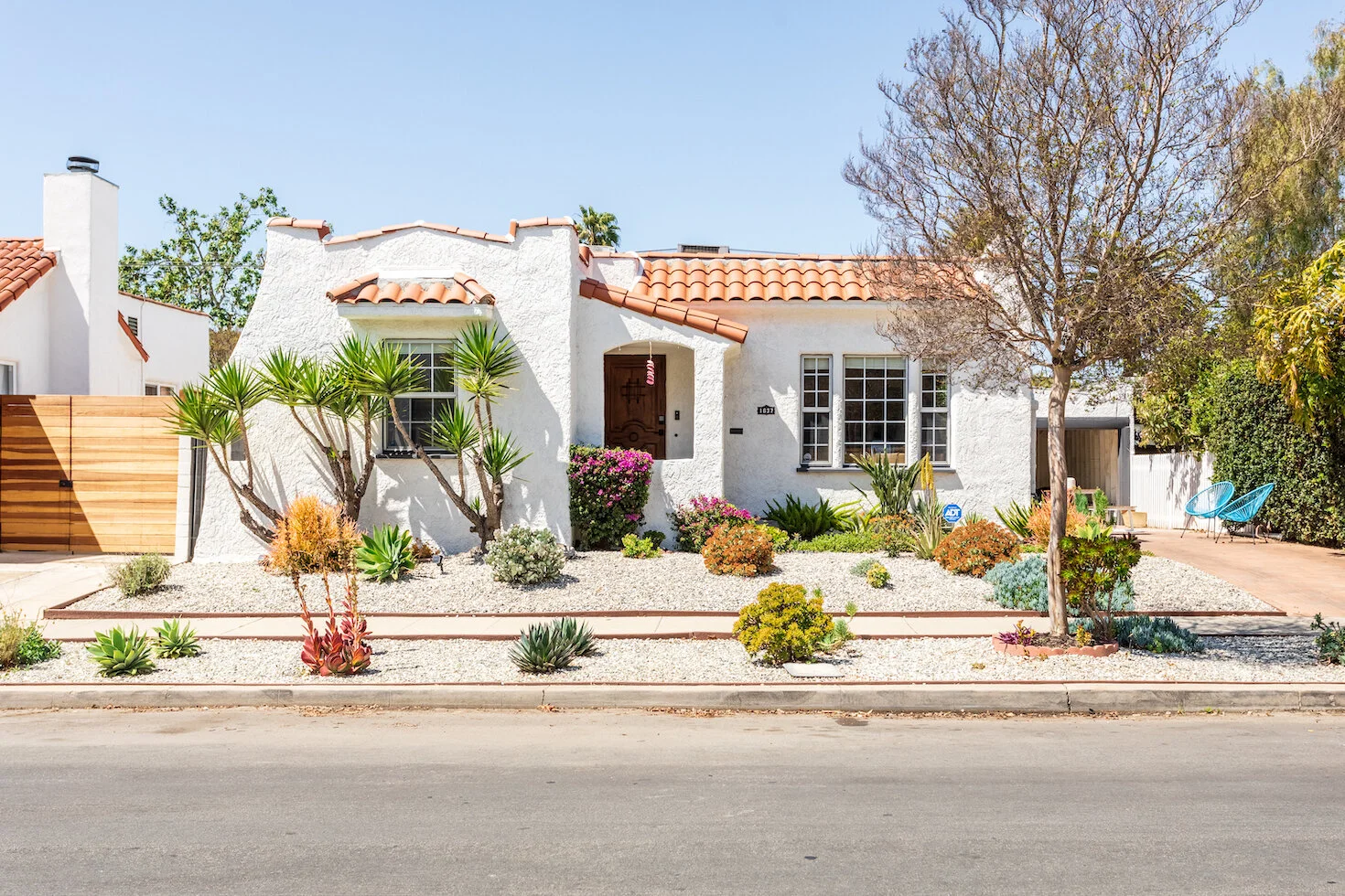 1637 S Curson Avenue