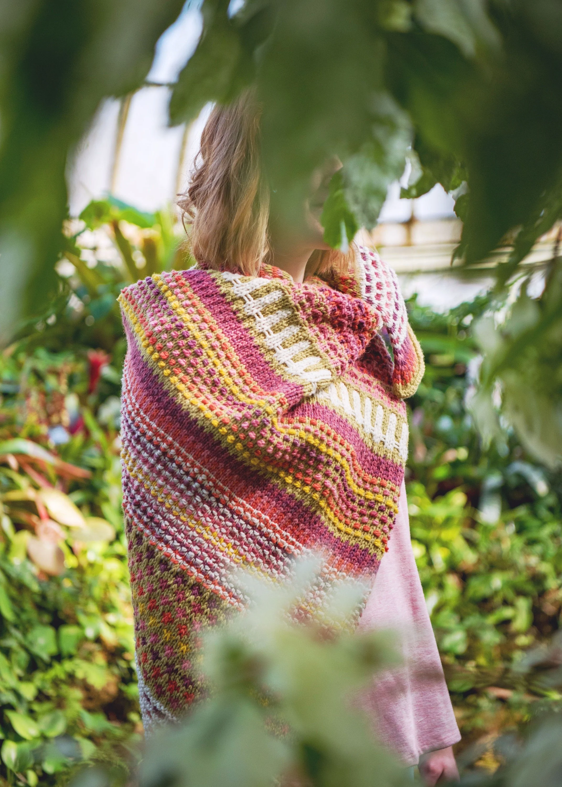 Flos Amblare Shawl - mosaic knitting pattern