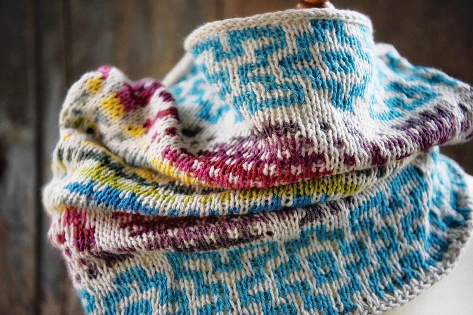 Knitting Pattern: Cowl - Mosaic Knitting