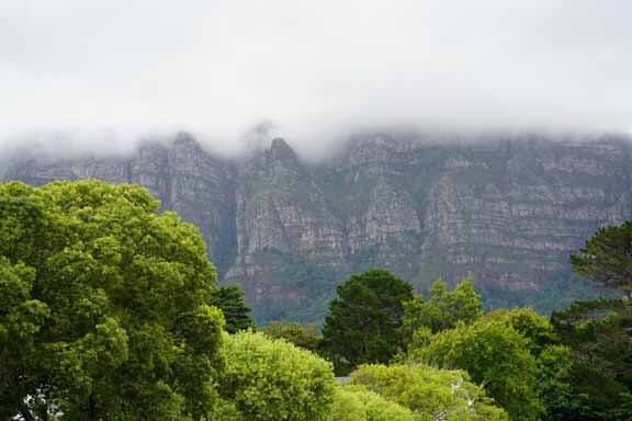 Table mountain with the table cloth on.jpg