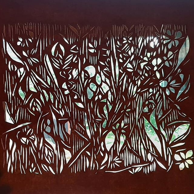 #lenapalenius new cut! #shibugami #stencil #stencilart #katazome #pattern #botanical #aizome#design #papercut #swedish #artstudio #artoninstagram#textileart #lenapaleniusswedishartstudio