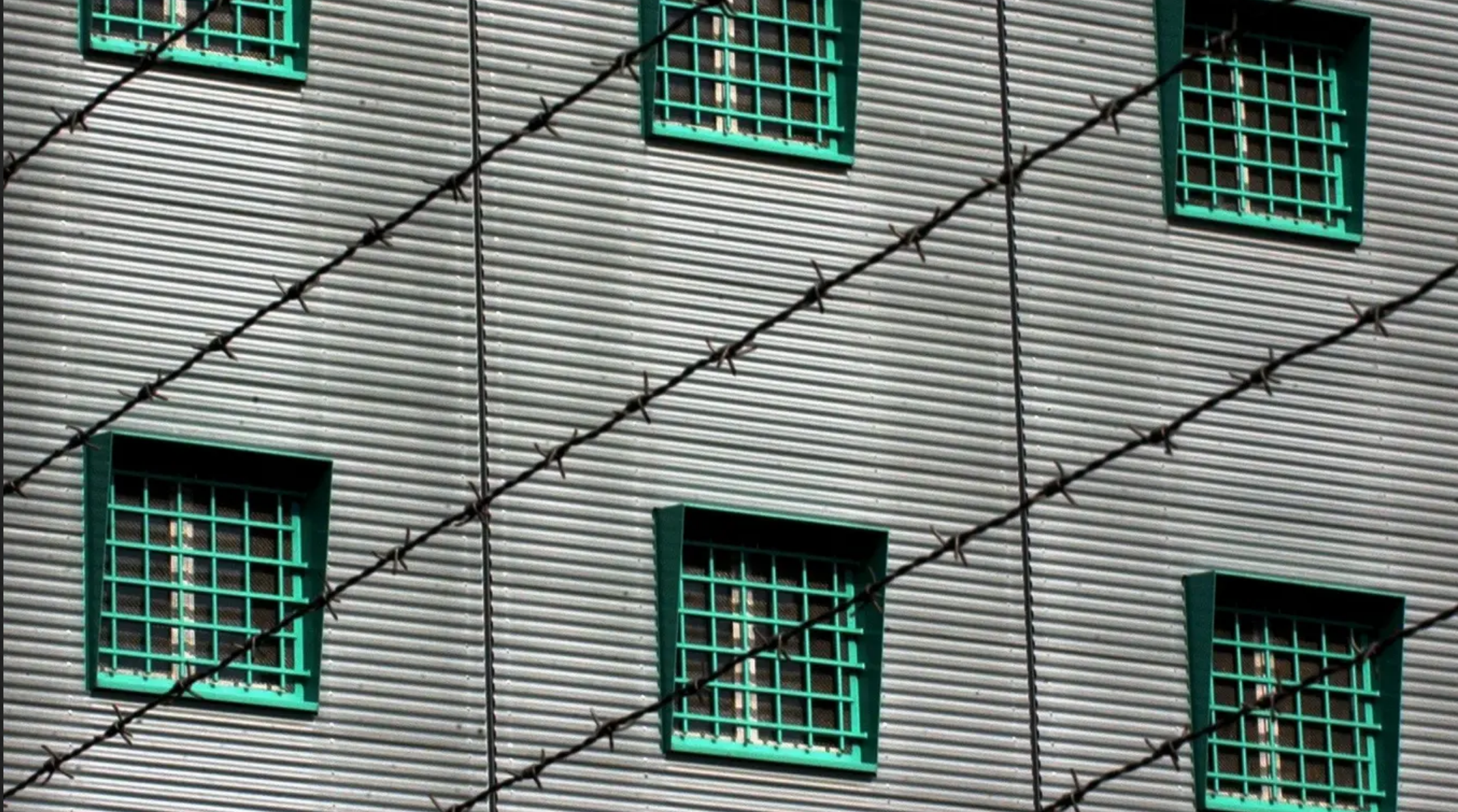 Asylsuchende hinter Gittern: Kantone liessen Ausschaffungshäftlinge zu Unrecht in Haft