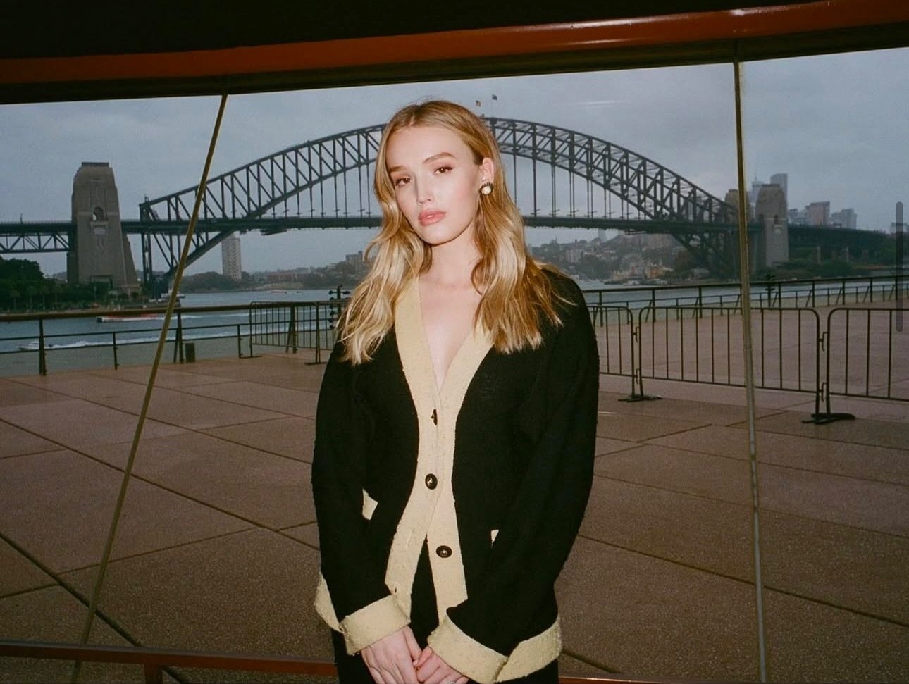 @maddisonbrown attends the @ausballet with @chanelofficial 🩰