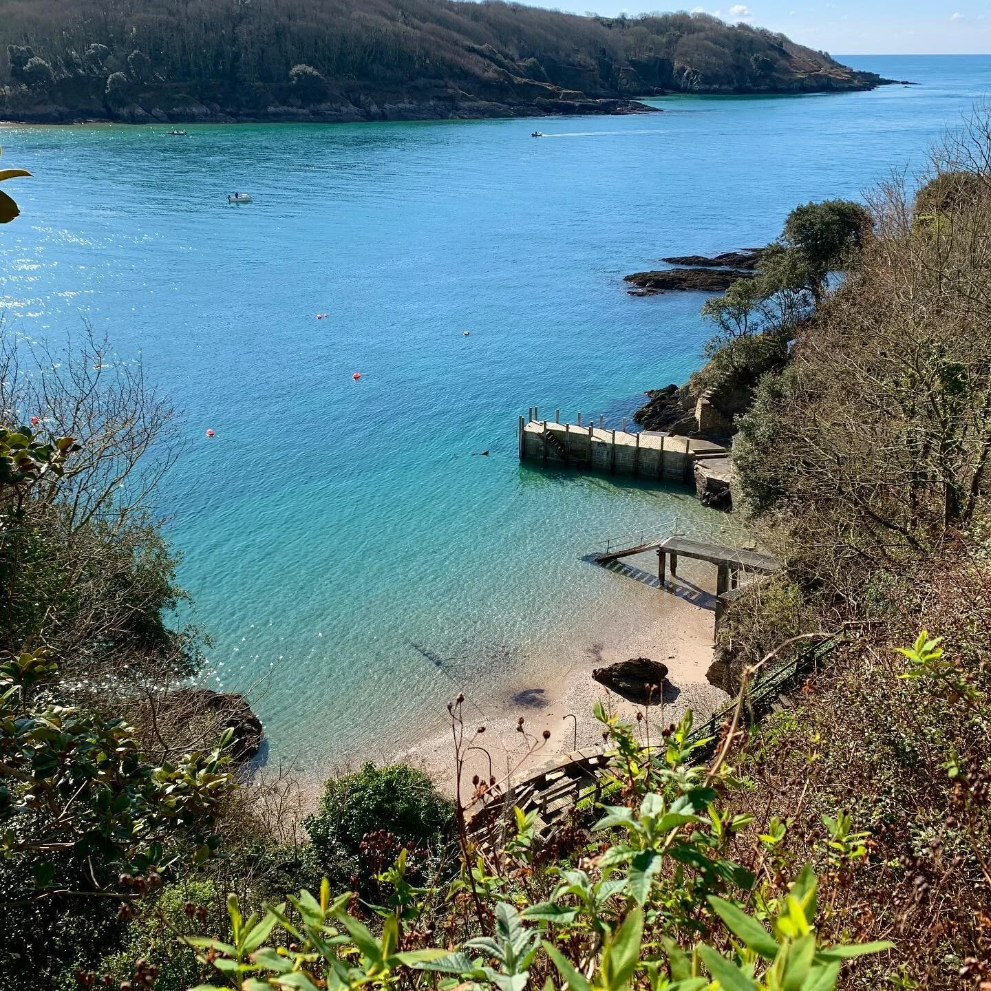 Greek island or Salcombe? Photo taken this morn belies the fact the water&rsquo;s still only 9c, but looks tempting nonetheless. #salcombe #southhams #devon