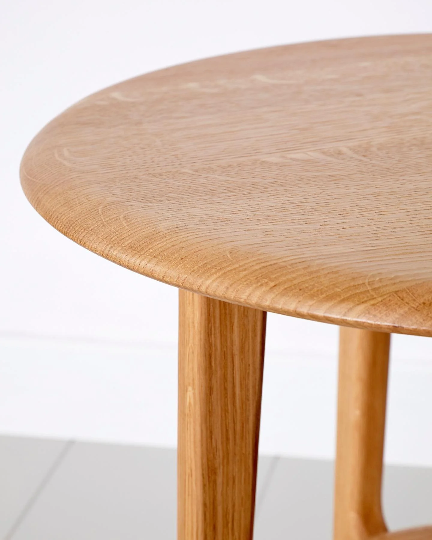 Cute as a button. Detail shots of the thumb moulded, elliptical edge on the Viggo occasional table. Solid European oak. Crafted in Devon. Available to order at House of Hobson&rsquo;s online shop. #designermaker #sidetables #occasionaltable #artisanm
