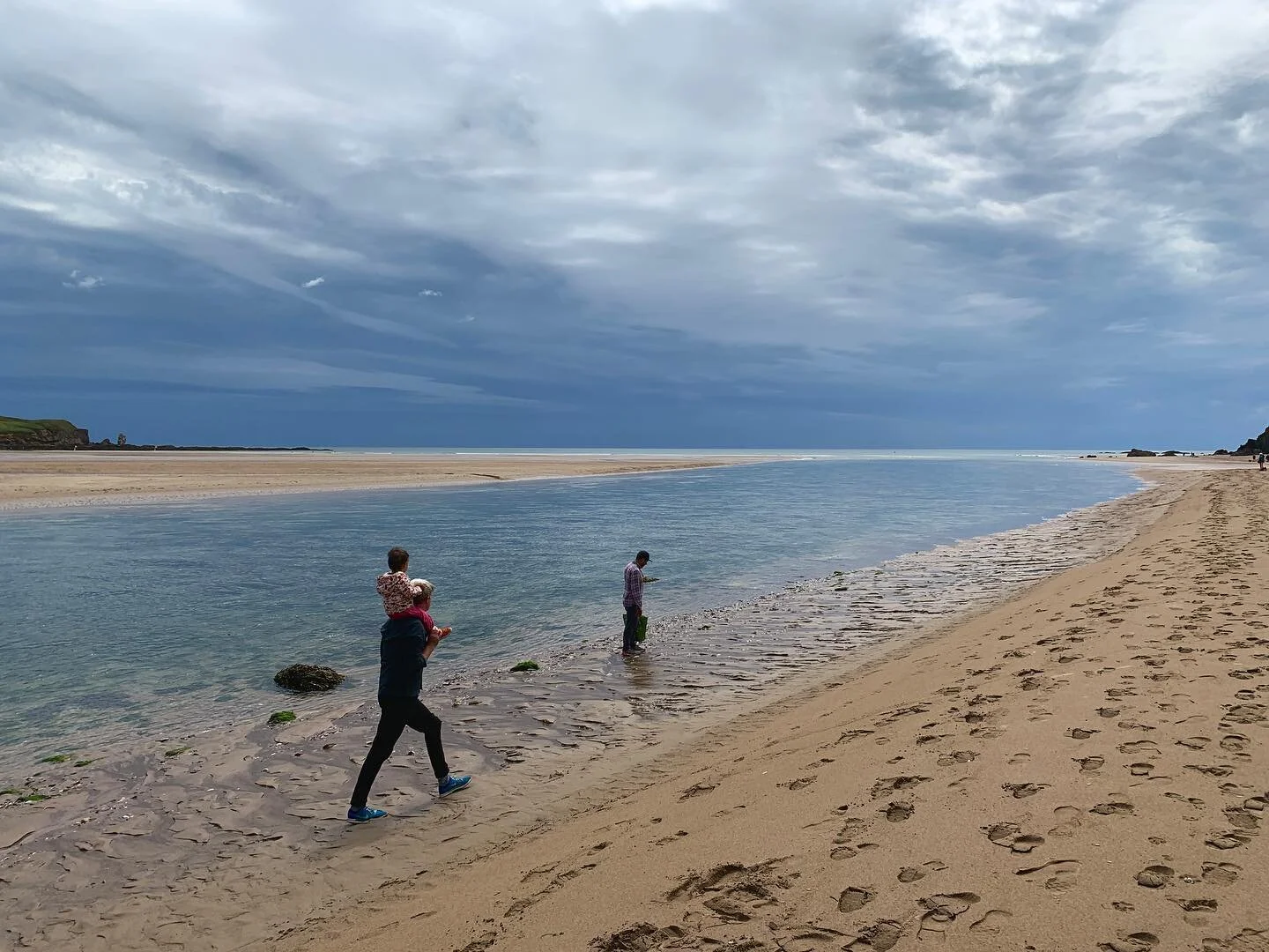 A weekend with old friends we&rsquo;d not seen for years. Swimming &amp; BBQs in the sunshine before the rain came and we were forced to take shelter at the Pilchard Inn for a few pints. #bantham #pilchardinn