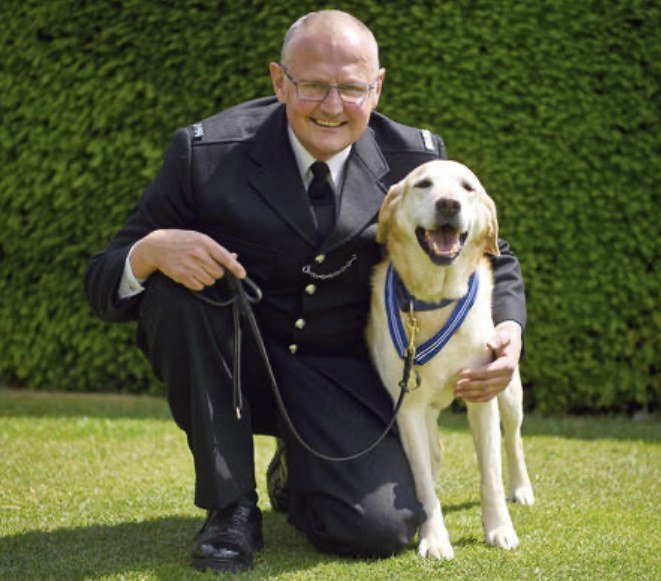 🥳 HAPPY 15TH BIRTHDAY RPD BRUNO 🥳

Have a great day at home with PD Rosie getting spoilt rotten! 🐾

Bruno retired from @britishtransportpolicein 2018. Bruno received a PDSA Order of Merit Medal for his work on the Westminster and London Bridge ter