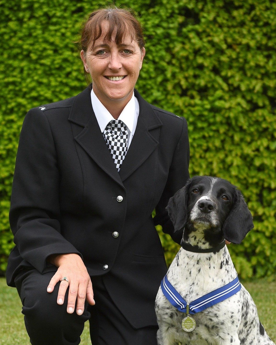 On Monday RPD Ollie born 09/09/09 (destined to be a 999 dog) sadly crossed over the rainbow bridge. 🌈

A lovely 14 year old black and white Springer Spaniel who joined @britishtransportpolice as a puppy.

PD Ollie was an explosive search dog and wor