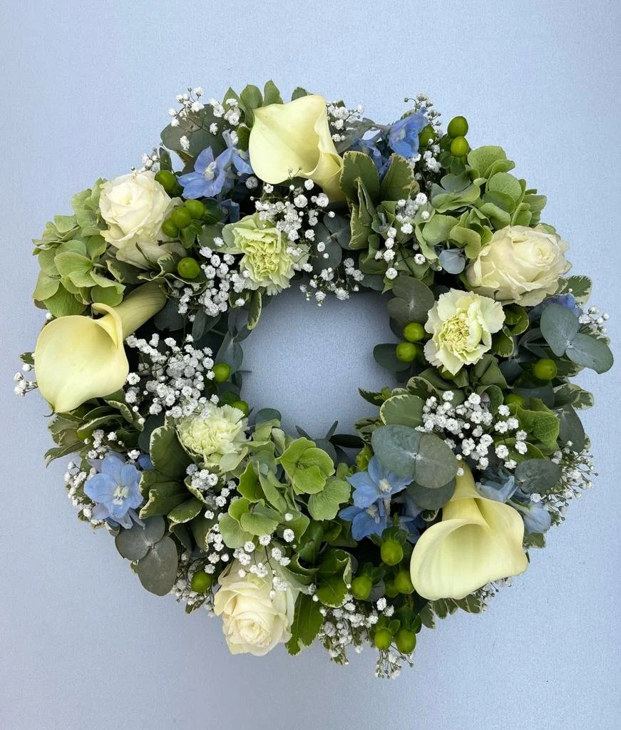  Blue, White and Green Loose Wreath 