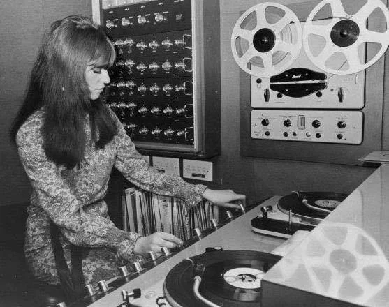 DJING 2.jpg