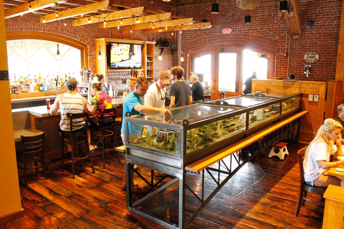 THC CHATTANOOGA TRAIN TABLE.JPG