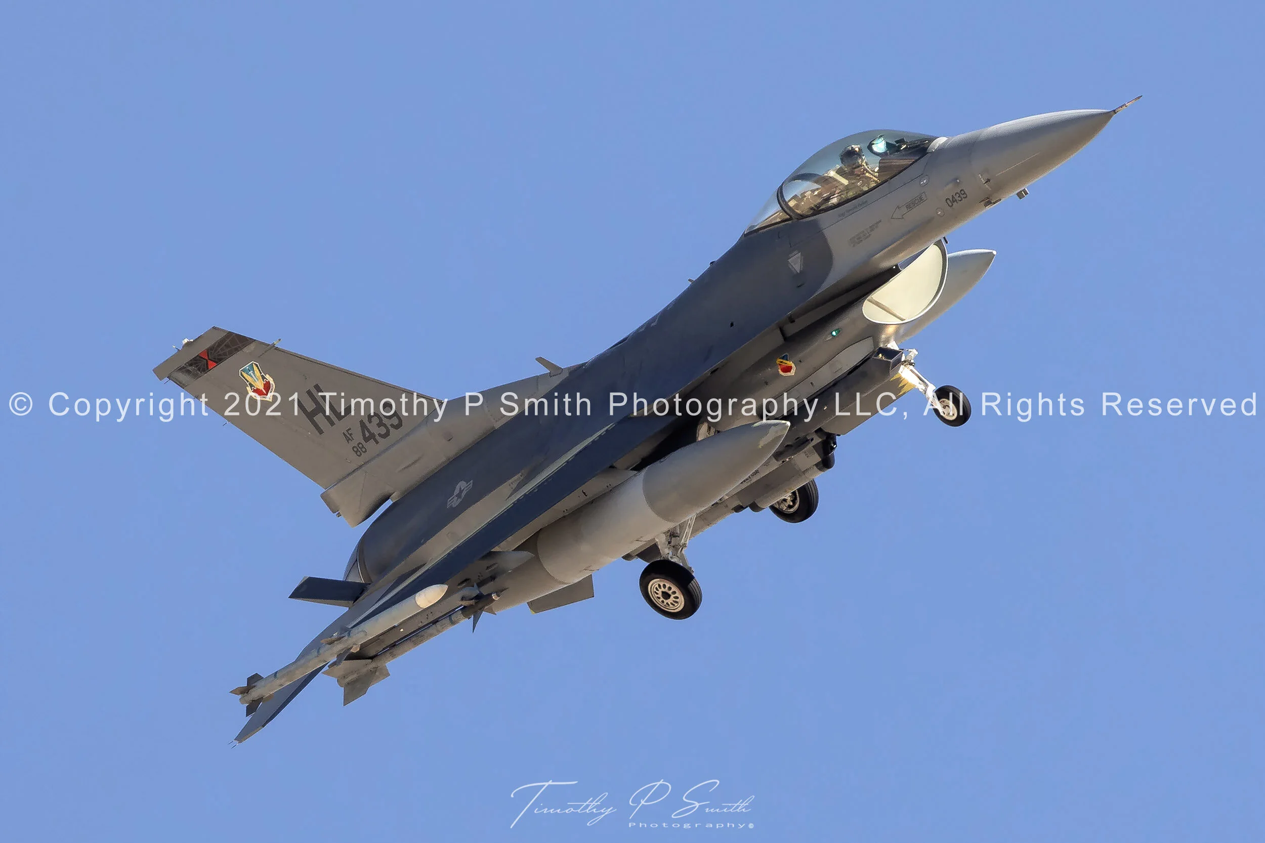 F-16C S/N 88-0439 of the 421st Fighter Squadron “Black Widows” captured during Red Flag 20-1 with landing gear down.