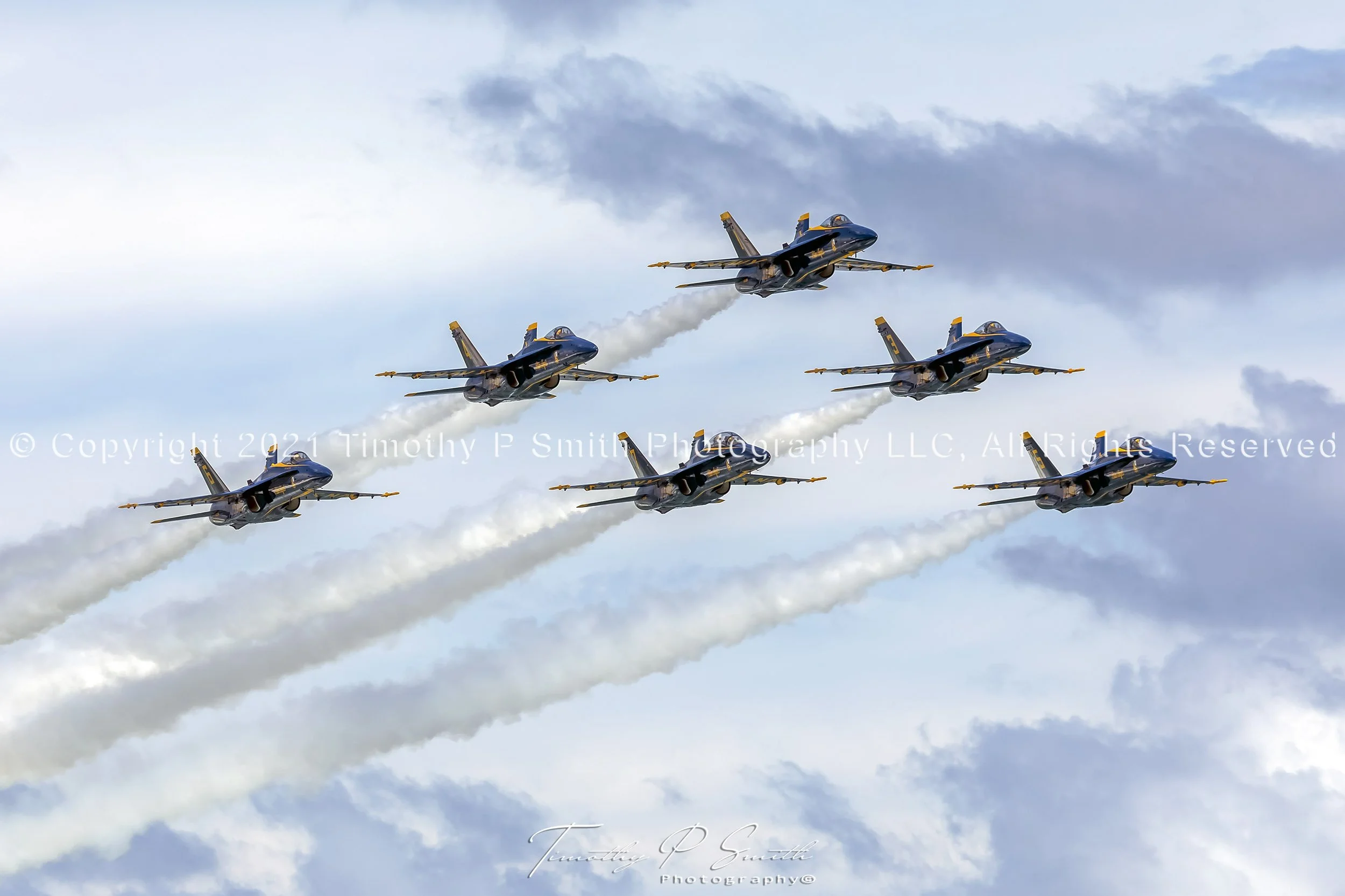 2019 - Timothy Paul Smith Photography LLC © -US Navy - Blue Angels %22Delta Last pass%22 - Pensacola Beach Airshow.jpg